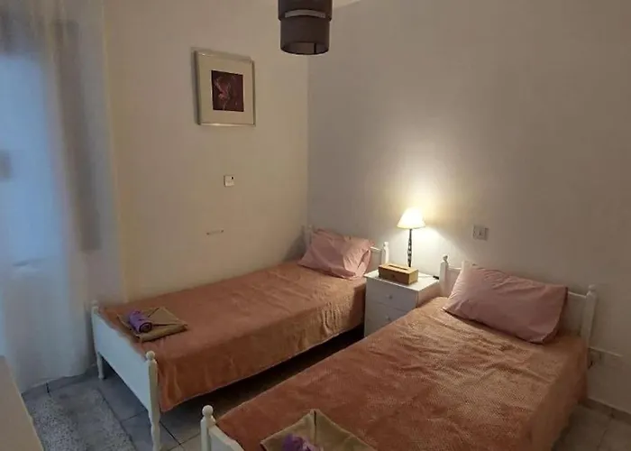 Rhodes Gardens Apartman Paphos