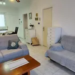 Cozy 1br With Pool Heart Of Апартаменты Пафос