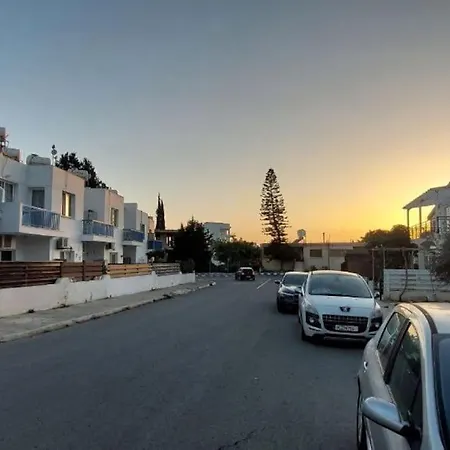 Διαμέρισμα Cozy 1br With Pool Heart Of Πάφος